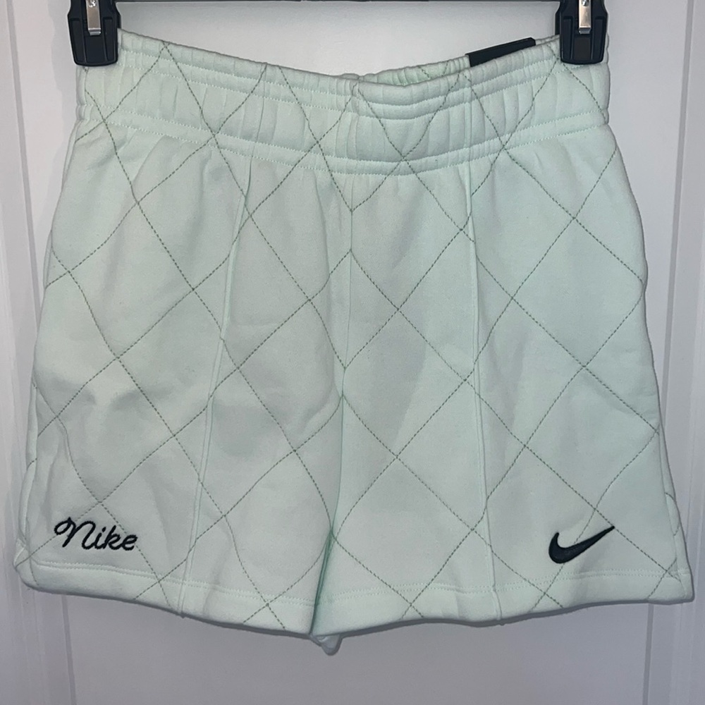 Nike Quilted Short Size Medium